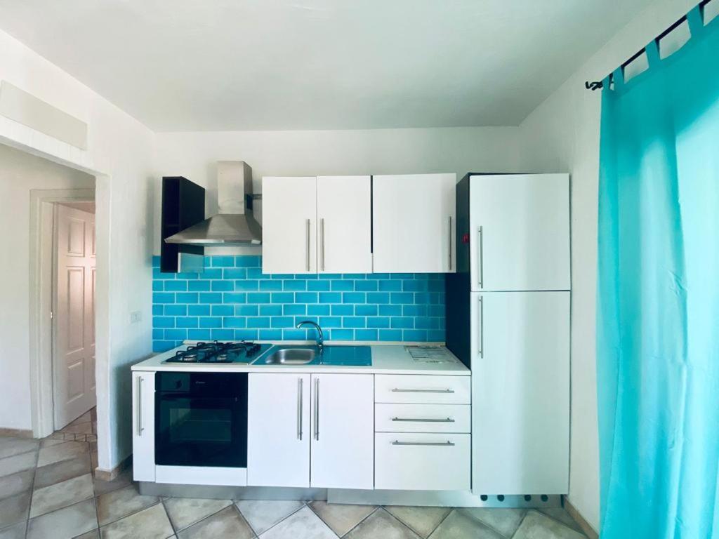 Residenze Il Girasole Aparthotel Голфо Аранчи Екстериор снимка