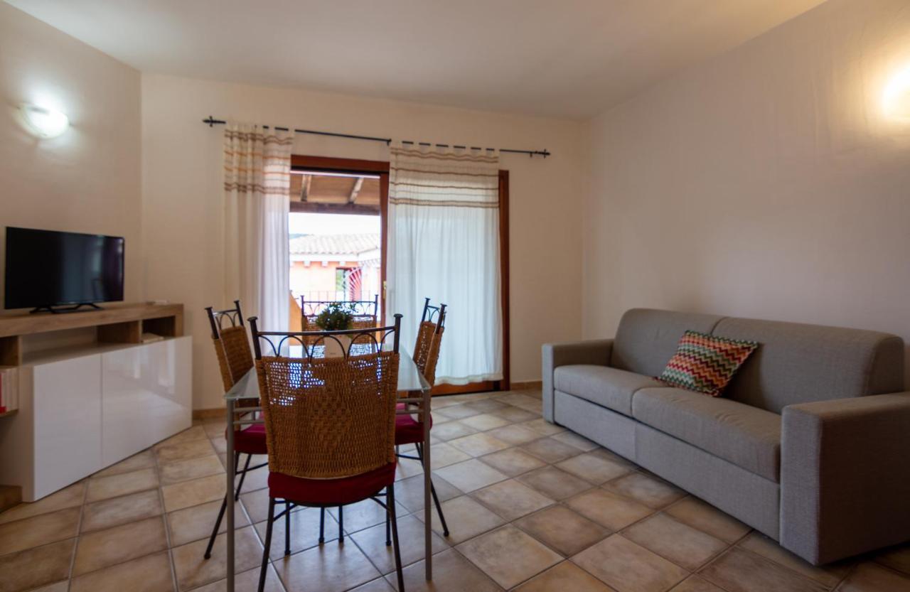 Residenze Il Girasole Aparthotel Голфо Аранчи Екстериор снимка