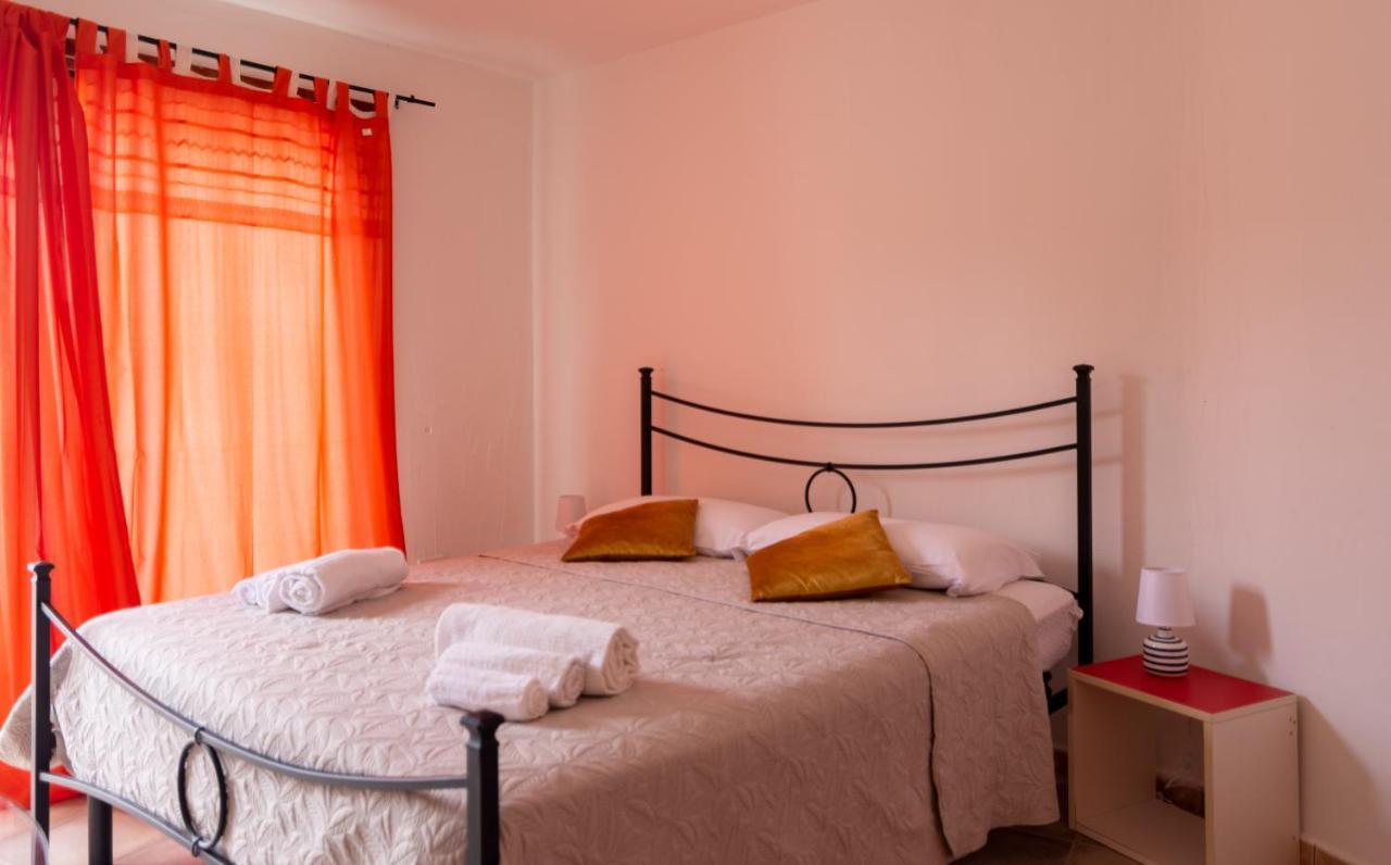 Residenze Il Girasole Aparthotel Голфо Аранчи Екстериор снимка