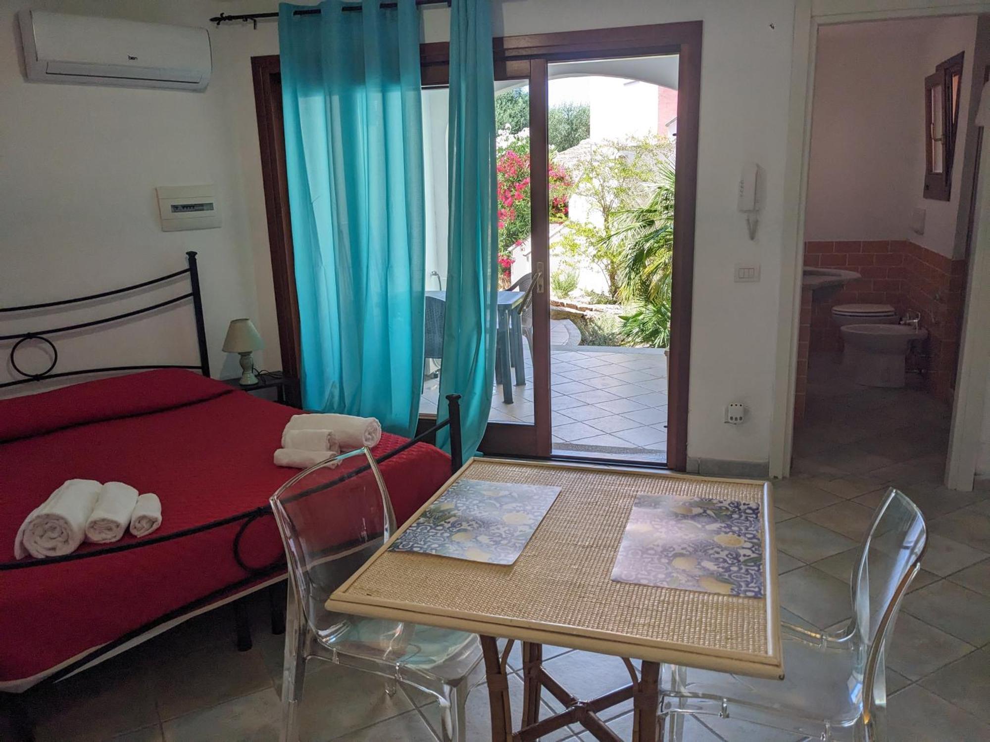 Residenze Il Girasole Aparthotel Голфо Аранчи Екстериор снимка