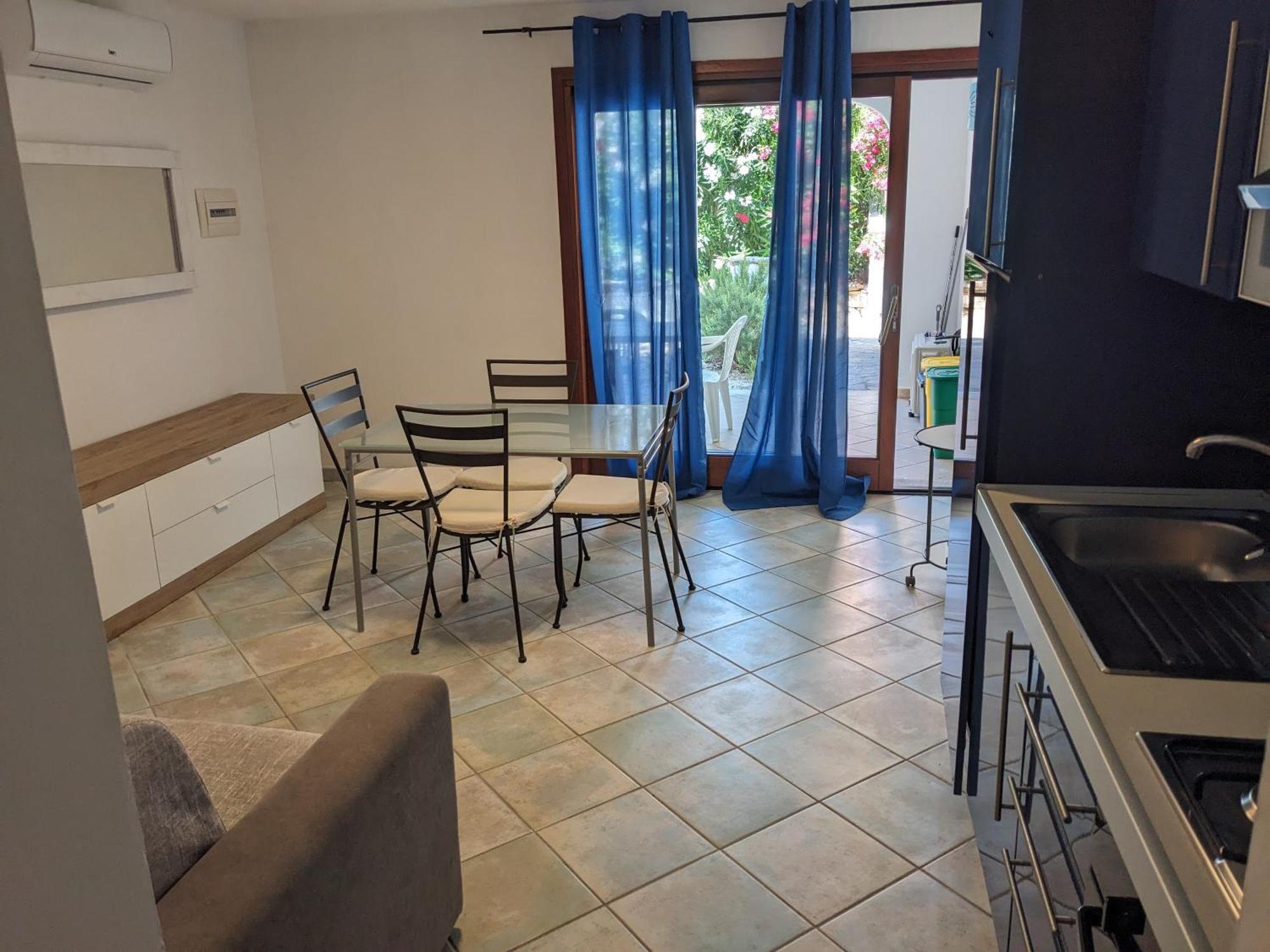 Residenze Il Girasole Aparthotel Голфо Аранчи Стая снимка