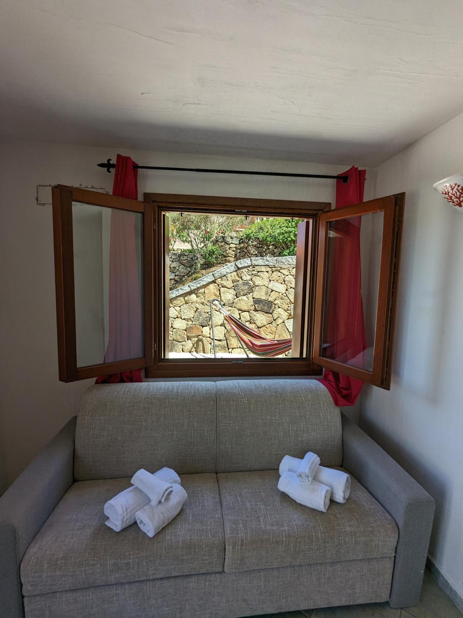 Residenze Il Girasole Aparthotel Голфо Аранчи Екстериор снимка