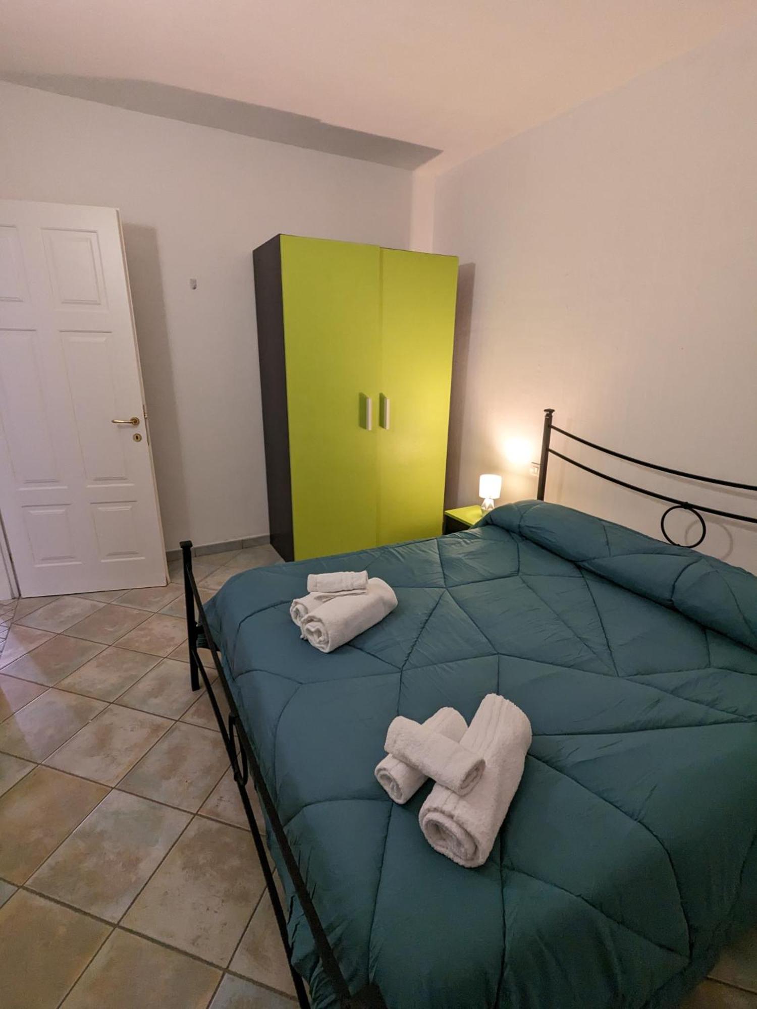 Residenze Il Girasole Aparthotel Голфо Аранчи Екстериор снимка